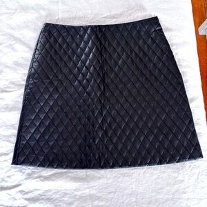 Aritzia Sunday Best Quilted Black Vegan Leather Side Zip Lined Mini Skirt Size 2
